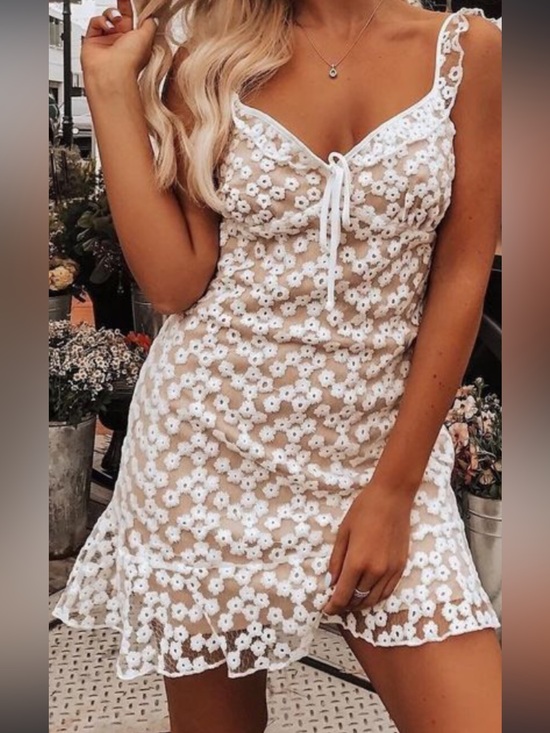 Lulus Dresses & Skirts - LULU'S white lace flower embroidered sundress size S